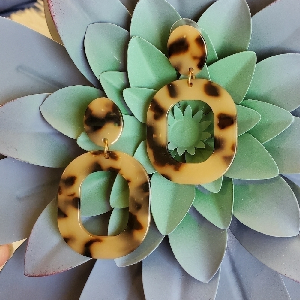 NEW‎ tortoise shell oval acrylic earrings